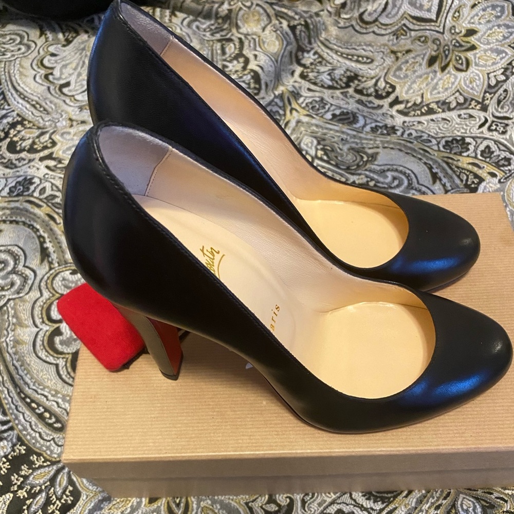 NEW Christian Louboutin size 10 👠
